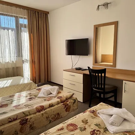 Хотел Добринище מלון *