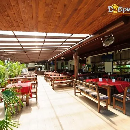 Хотел Добринище מלון